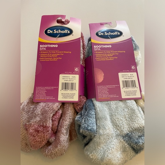 Dr. Scholl’s Soothing Spa Low Cut Fuzzy Socks 2 Packs 1 Purple & 1 Blue - Picture 4 of 7